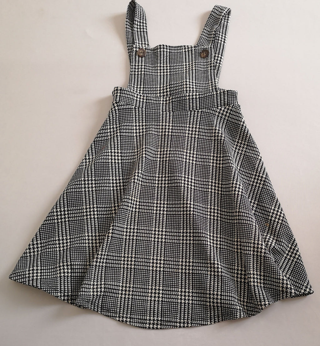 Blusa manga larga y vestido tipo overol
