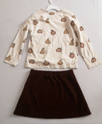 Falda de terciopelo y blusa manga larga