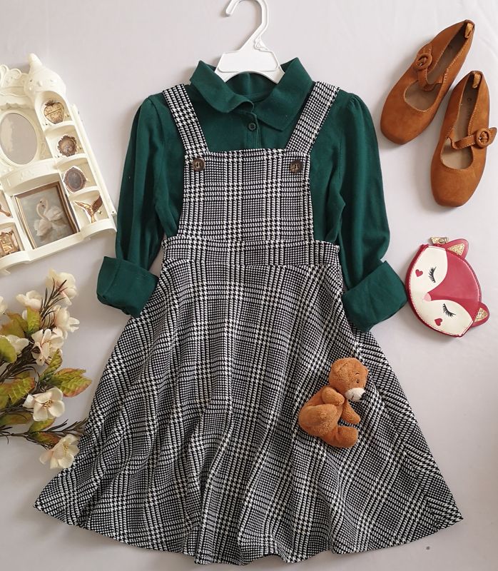 Blusa manga larga y vestido tipo overol
