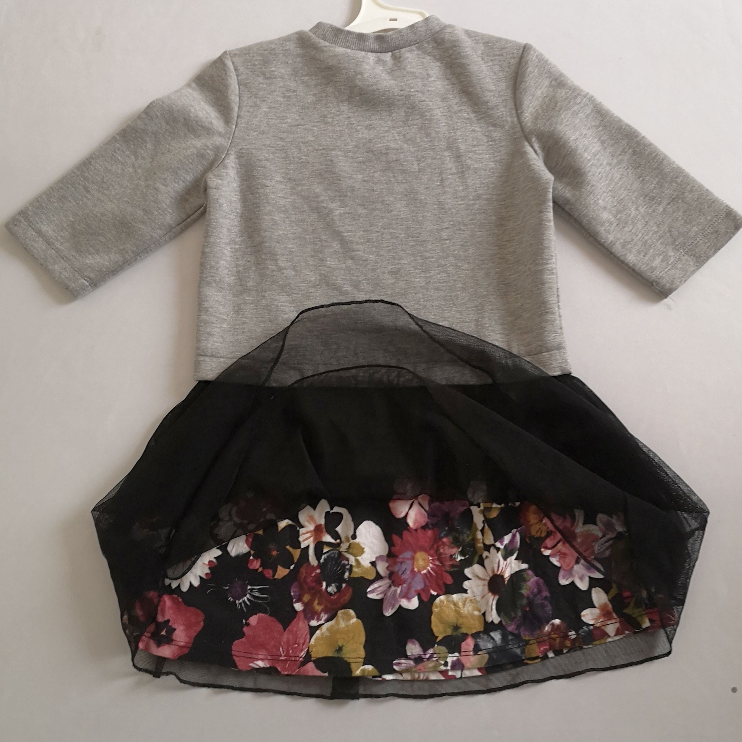 Vestido con tul incluye ganchitos