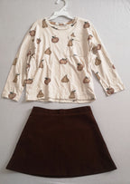 Falda de terciopelo y blusa manga larga