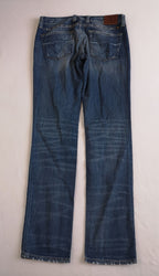 Blusa de chifón con jeans corte recto