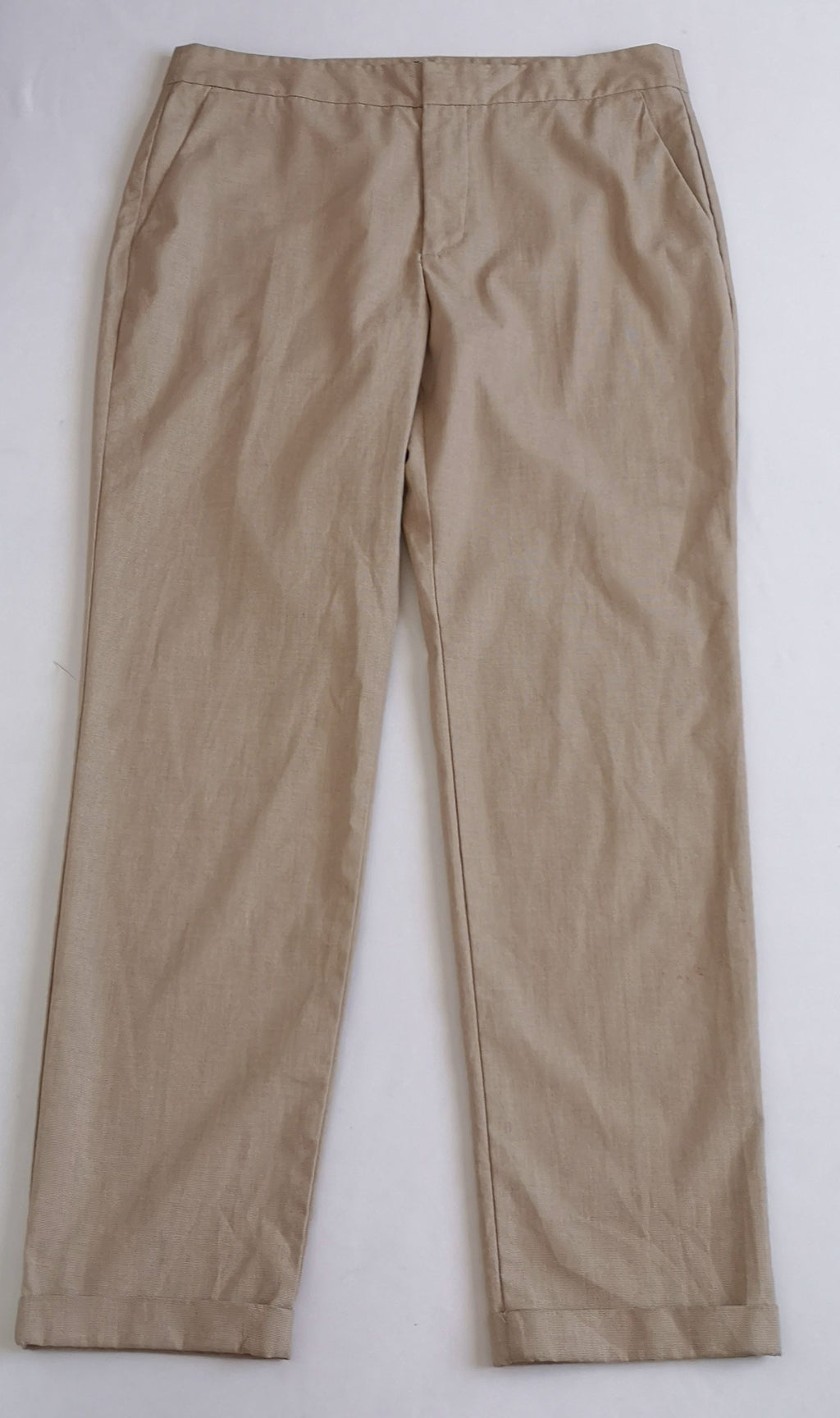 Blusa de chifón y pantalón corte recto