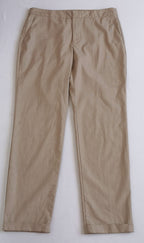 Blusa de chifón y pantalón corte recto
