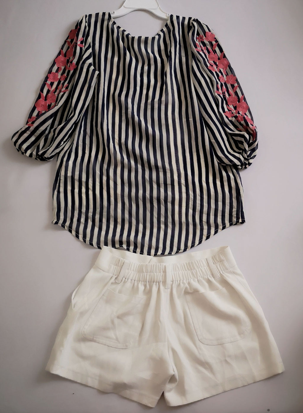 Short con bolsas y blusa bordada ❤️