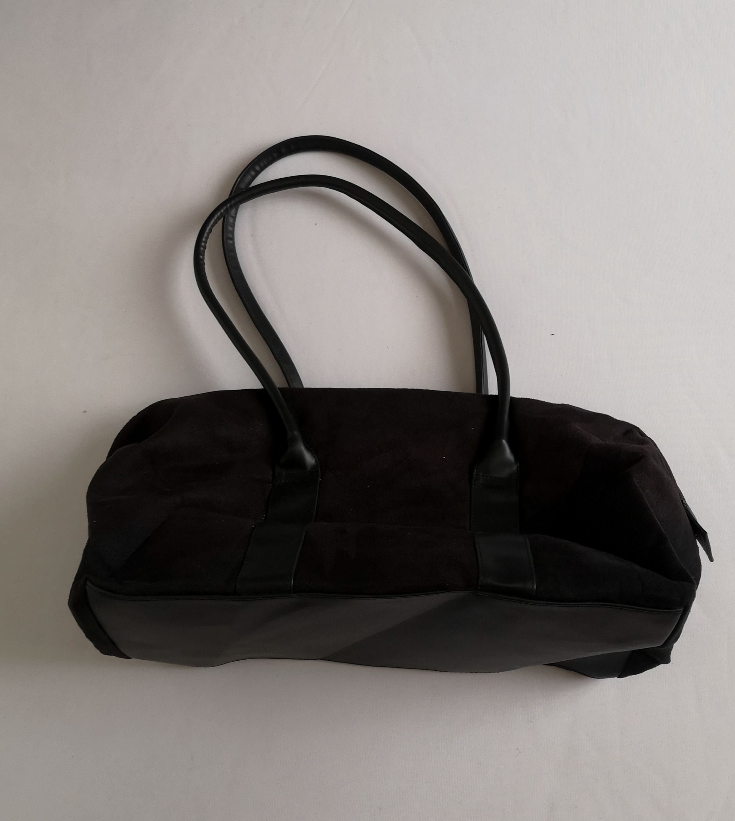Cartera estilo maletín