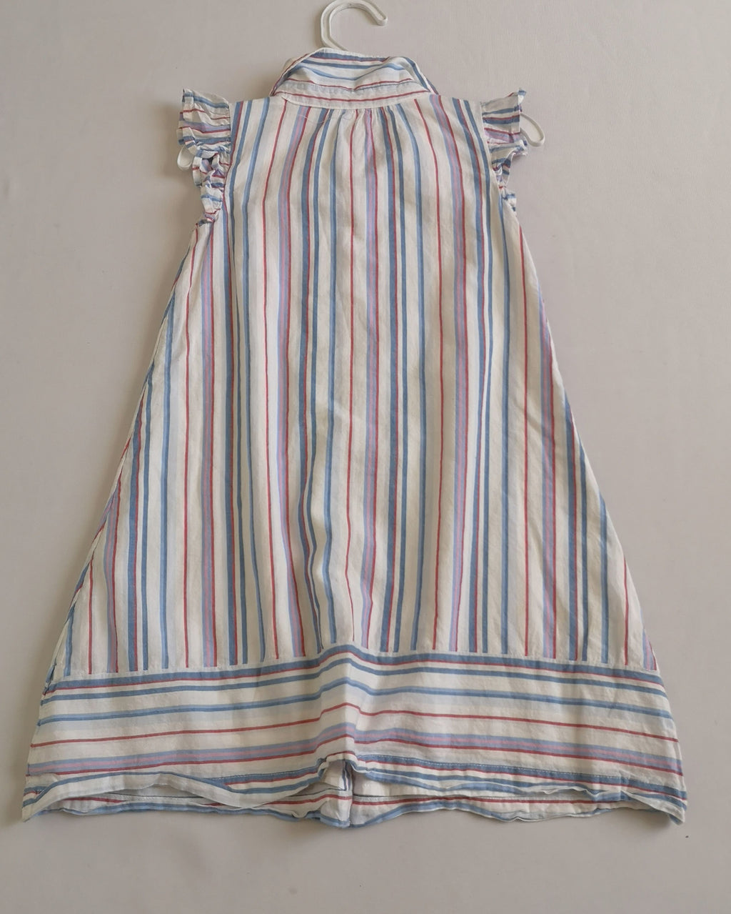 Vestido con botones