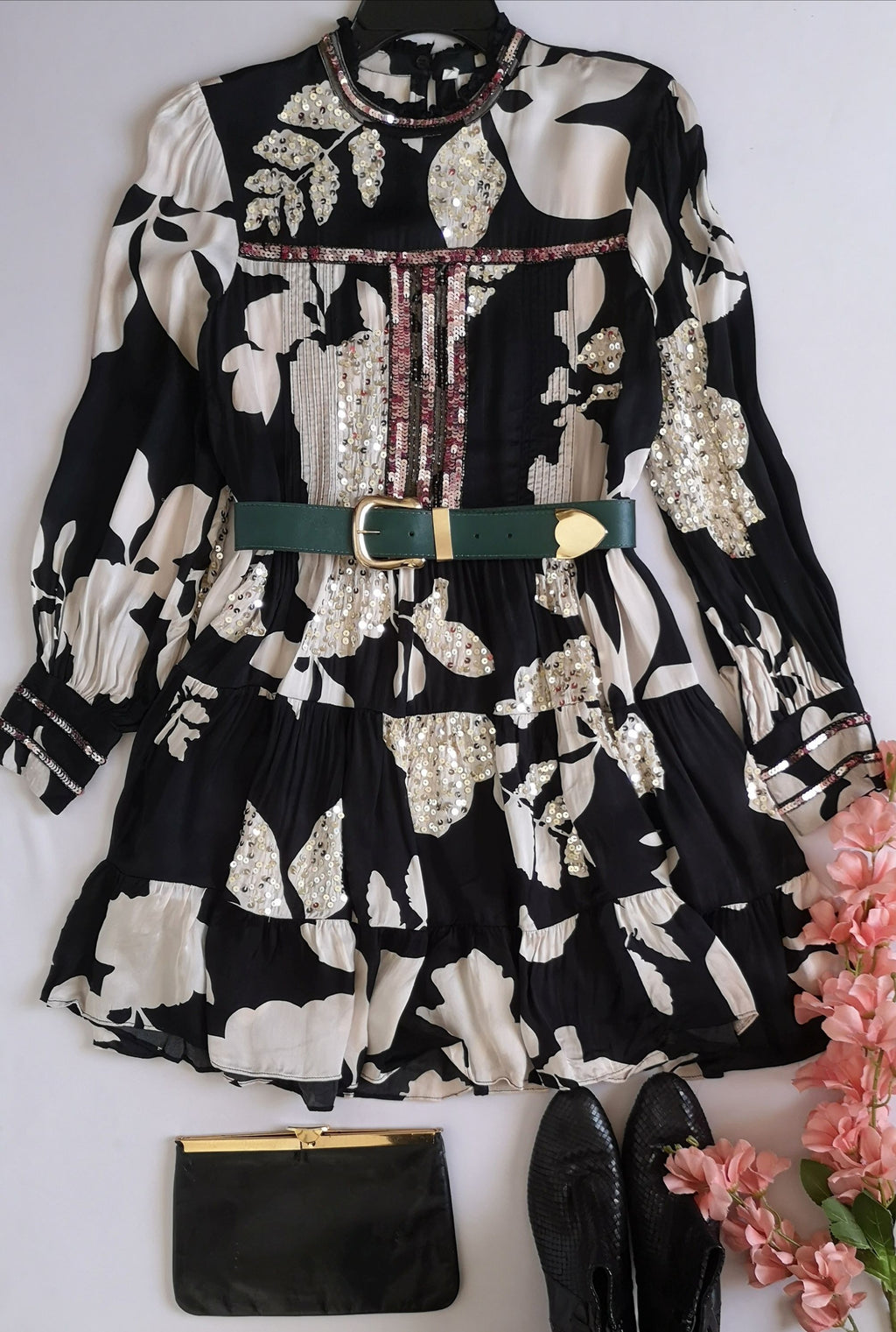 Vestido bordado incluye cincho