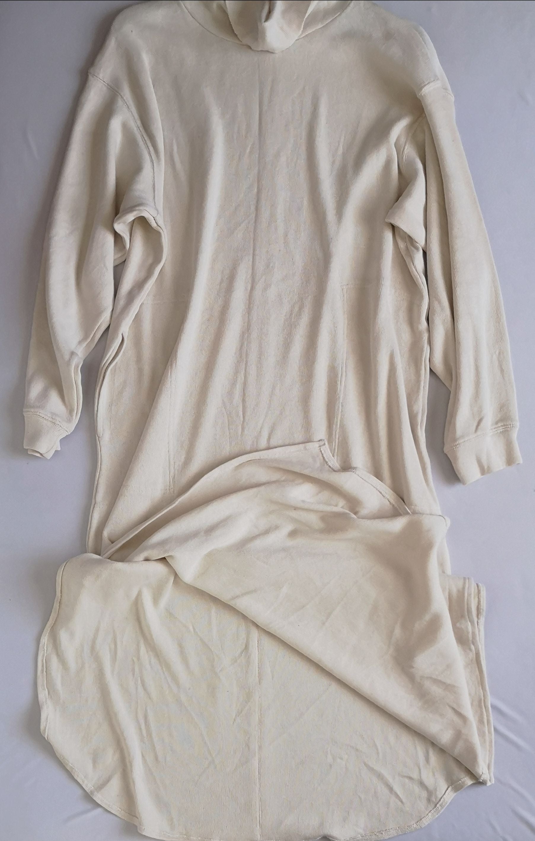 Vestido tejido con bolsas a los lados incluye cincho