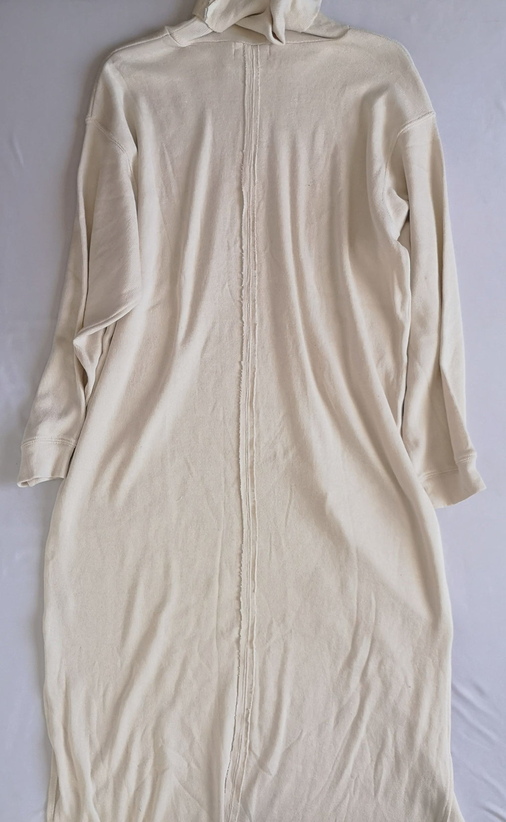 Vestido tejido con bolsas a los lados incluye cincho