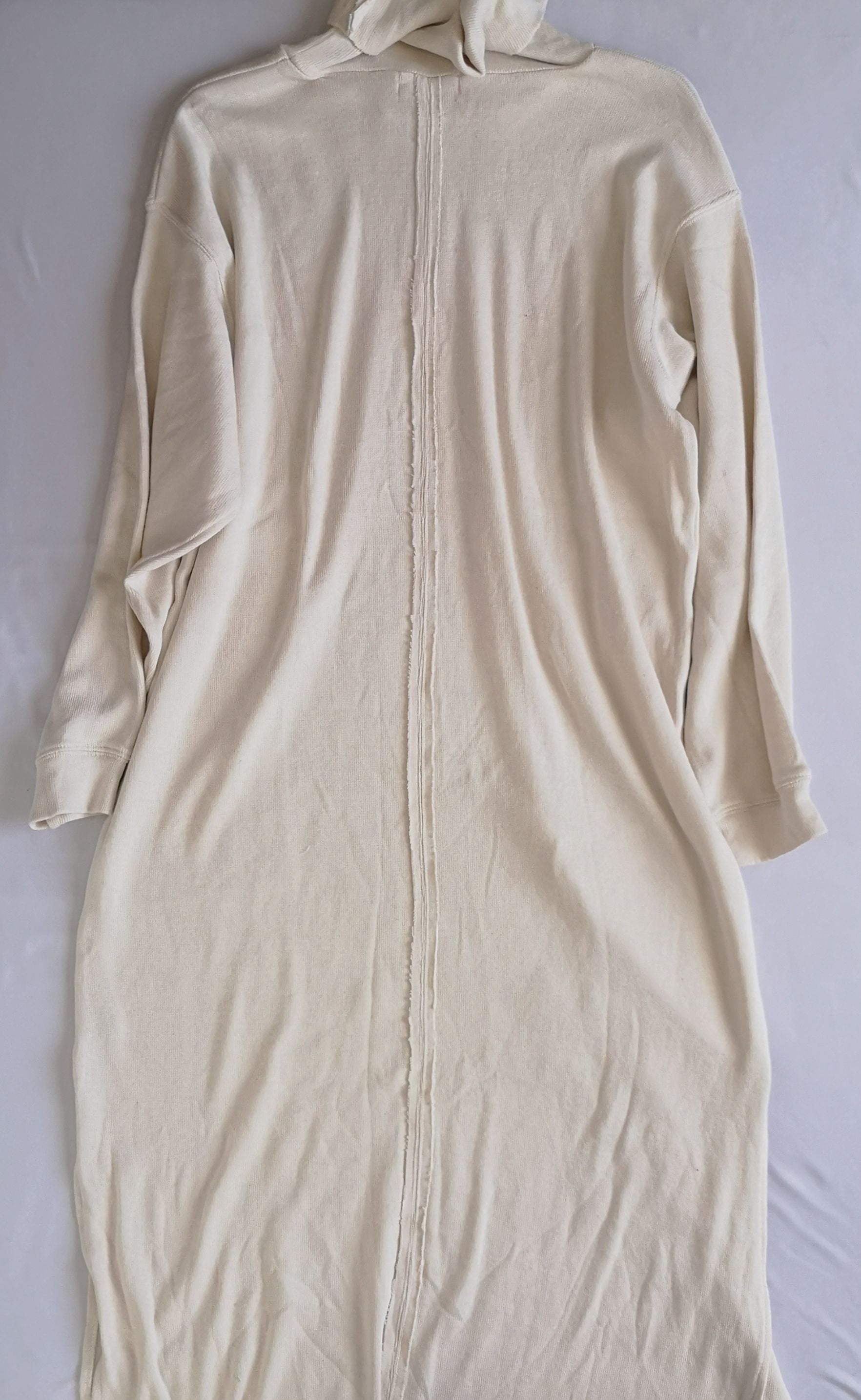 Vestido tejido con bolsas a los lados incluye cincho