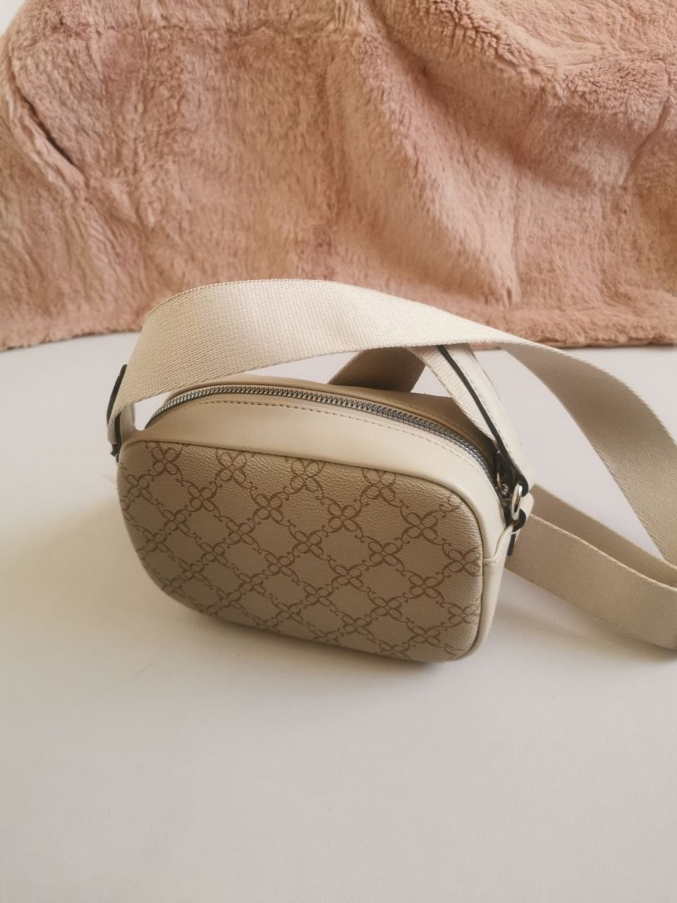 Cartera nine west