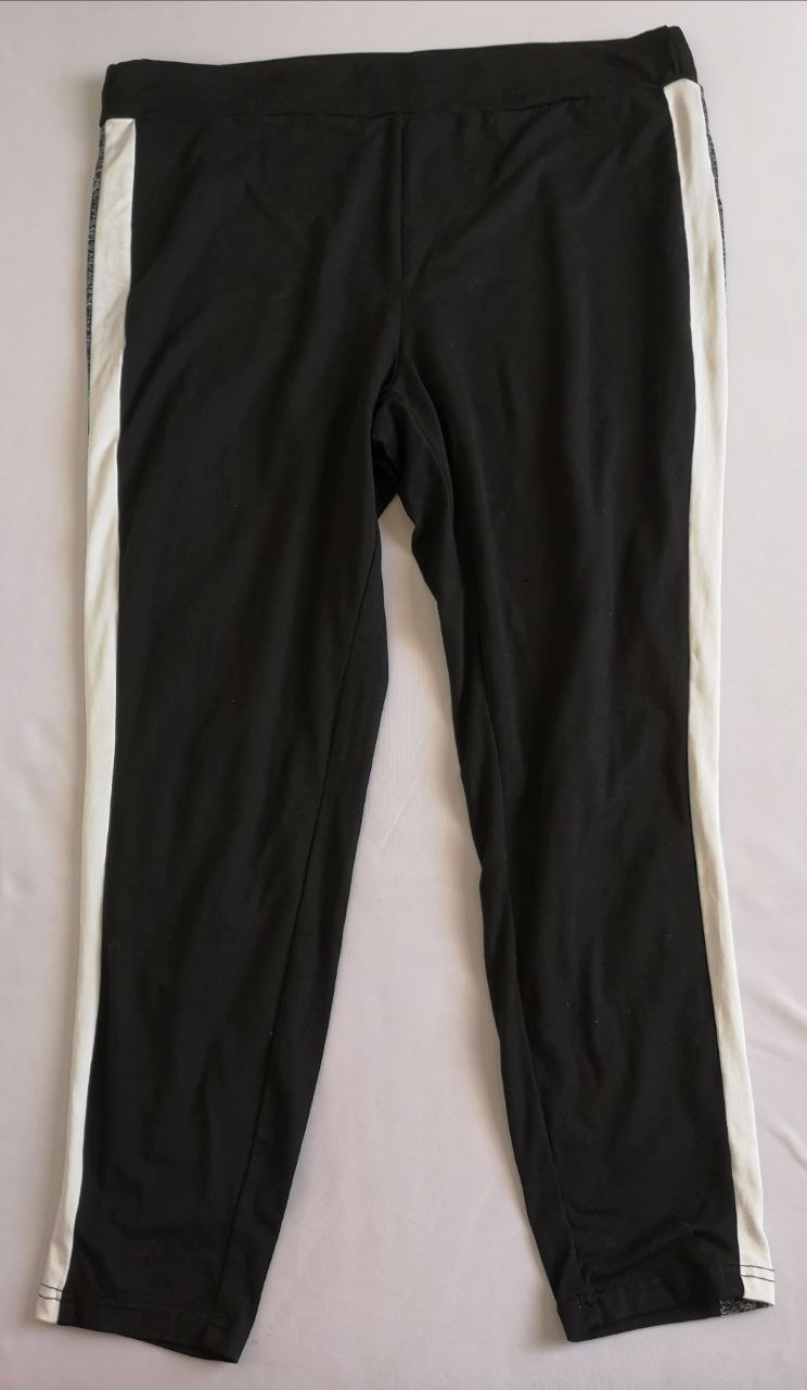 Sudadero con pantalón licra