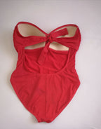 Traje de baño strapless con pareo