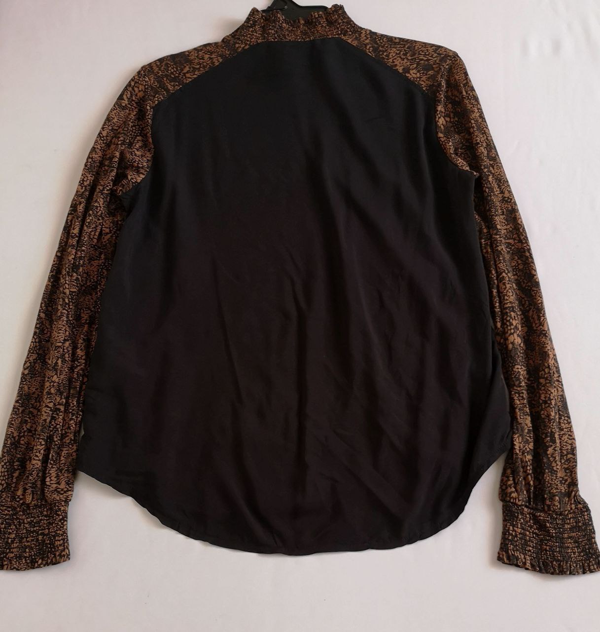 Pantalón bombacho con blusa tela suave