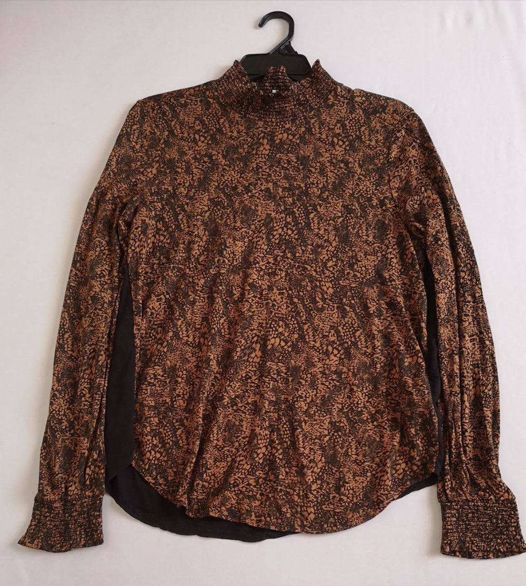 Pantalón bombacho con blusa tela suave