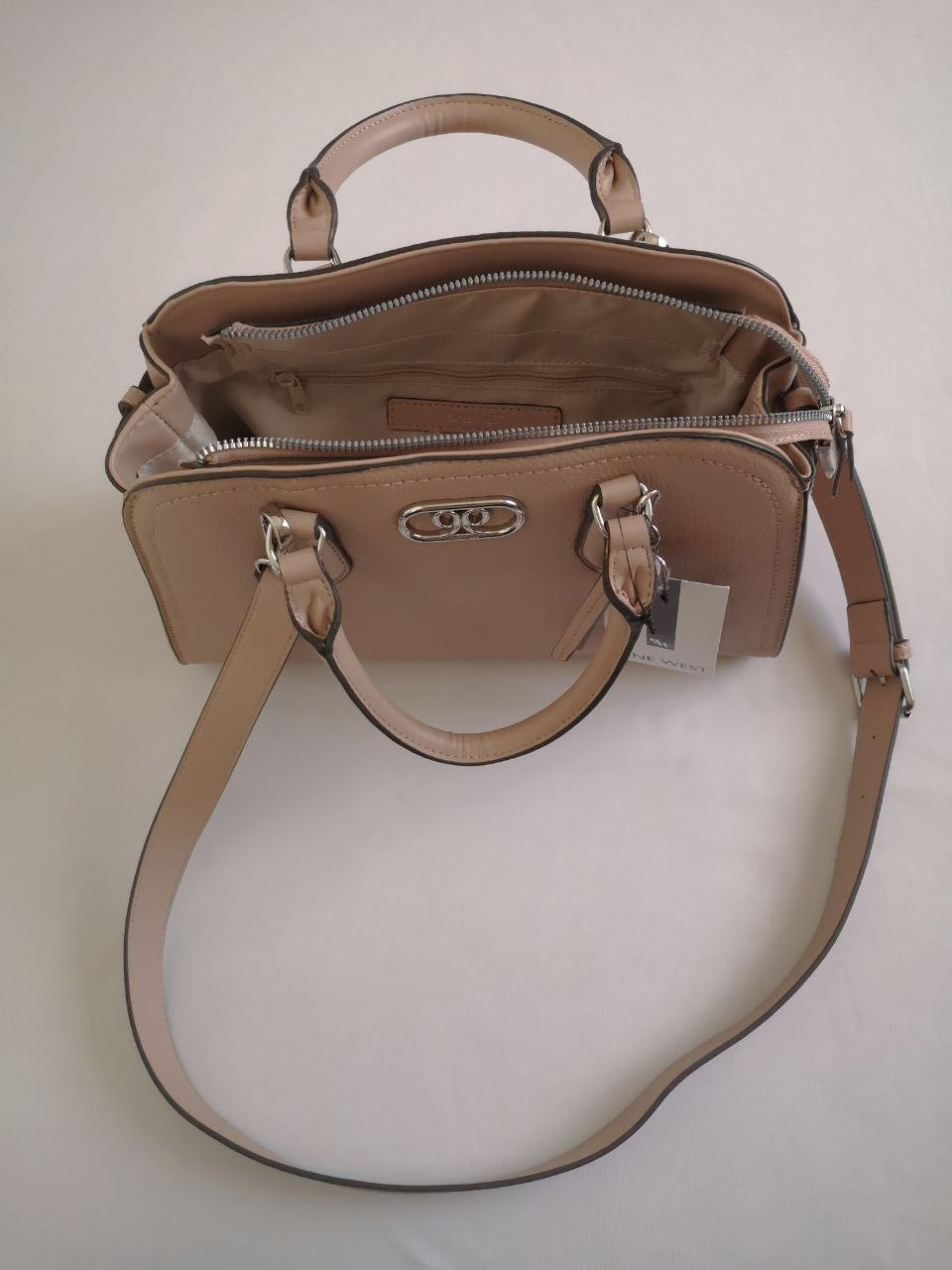 Cartera nine west