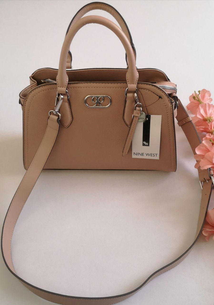 Cartera nine west