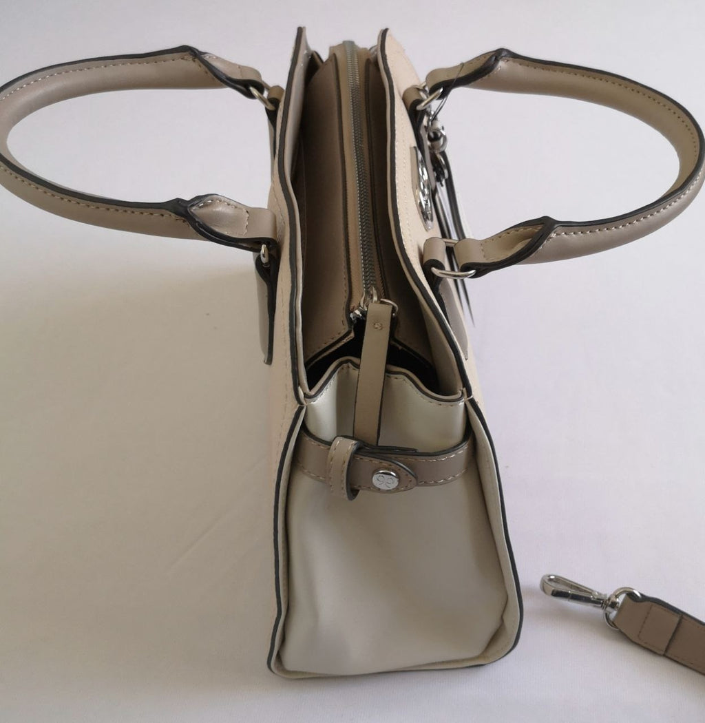 Cartera nine west