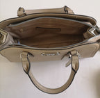Cartera nine west