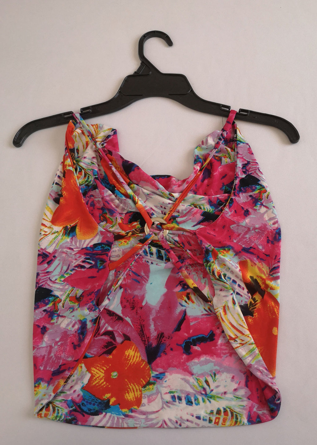 Blusa abierta de atrás con short de lino