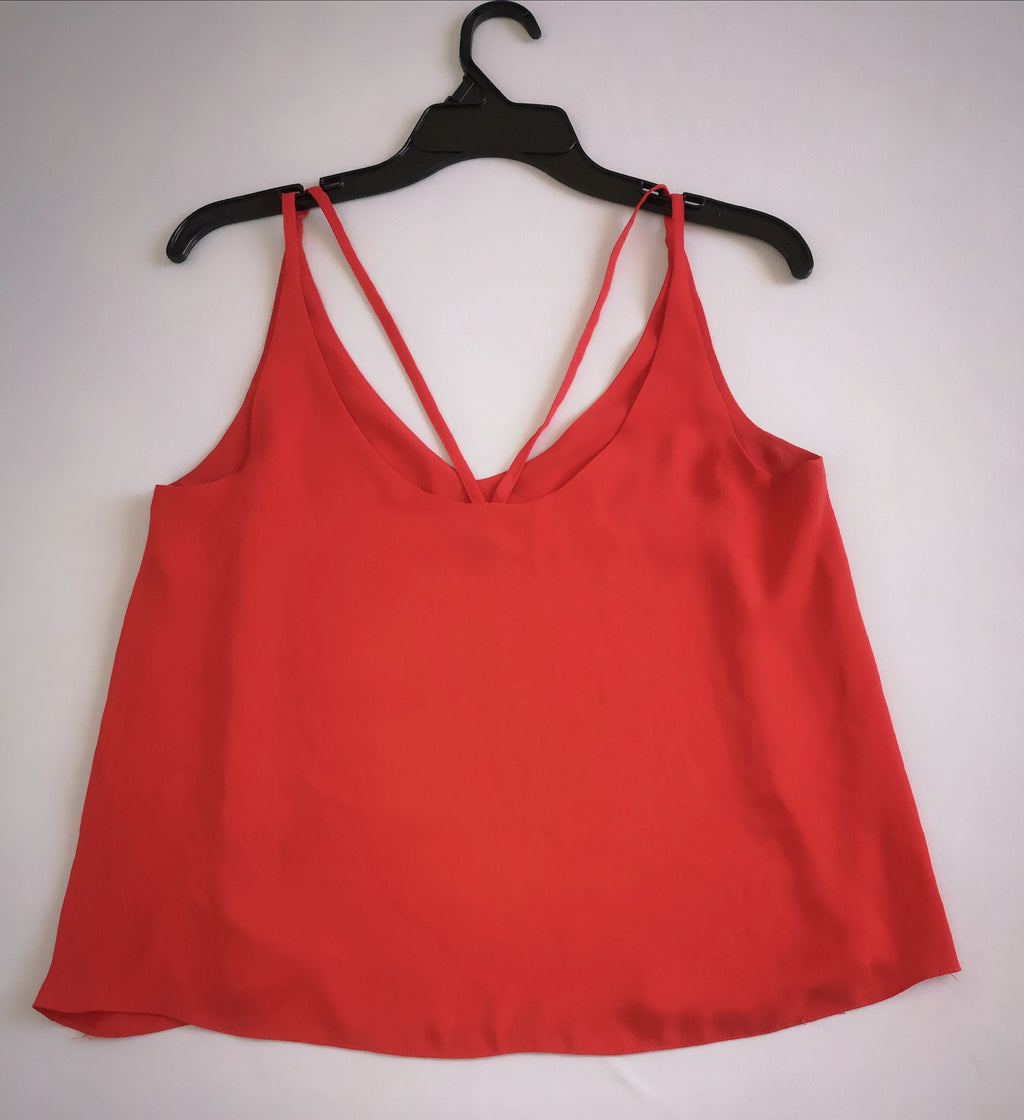 Falda a la rodilla con blusa de tirantes ❤️