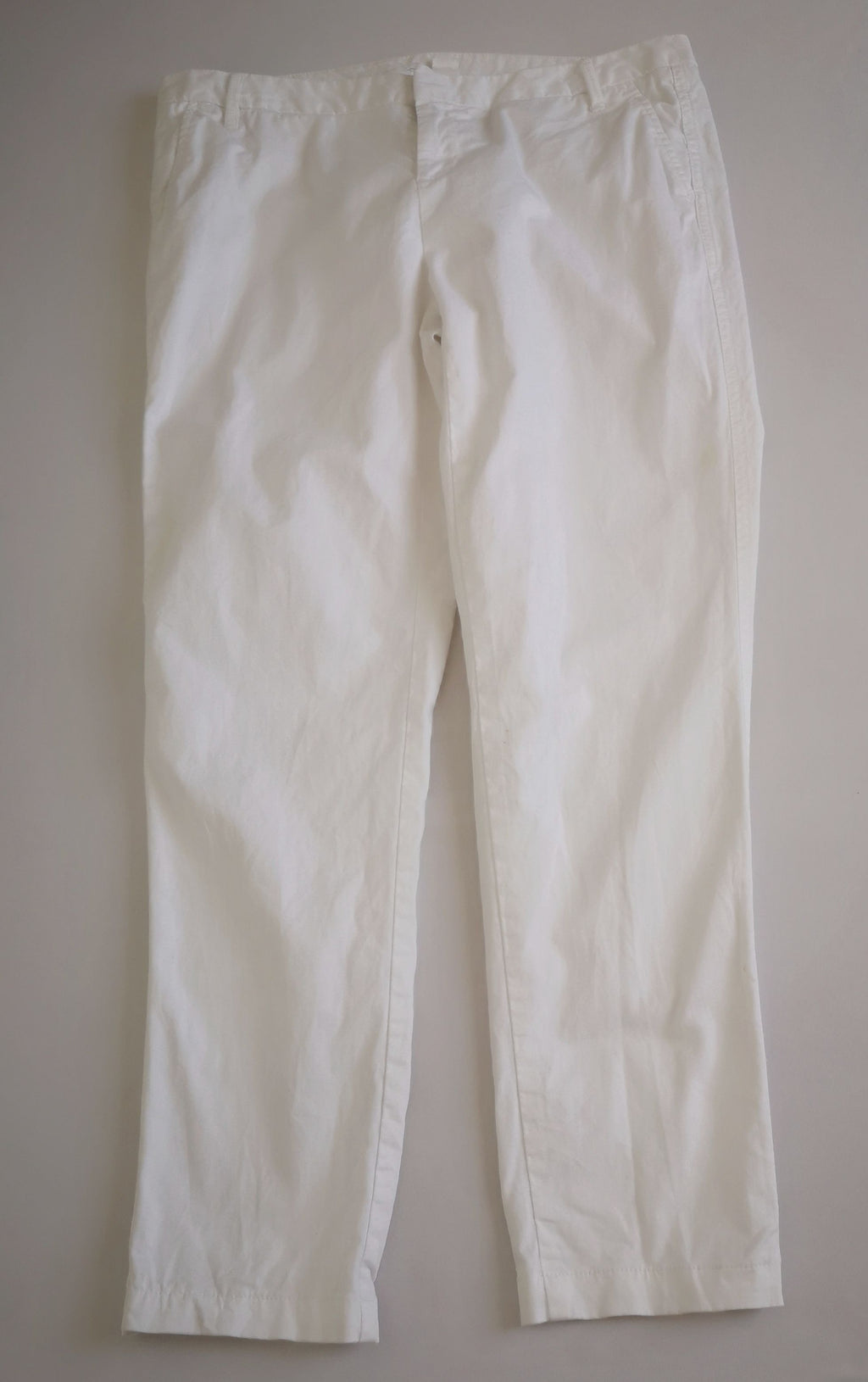 Pantalón de gabardina y blusa con olanes ❤️