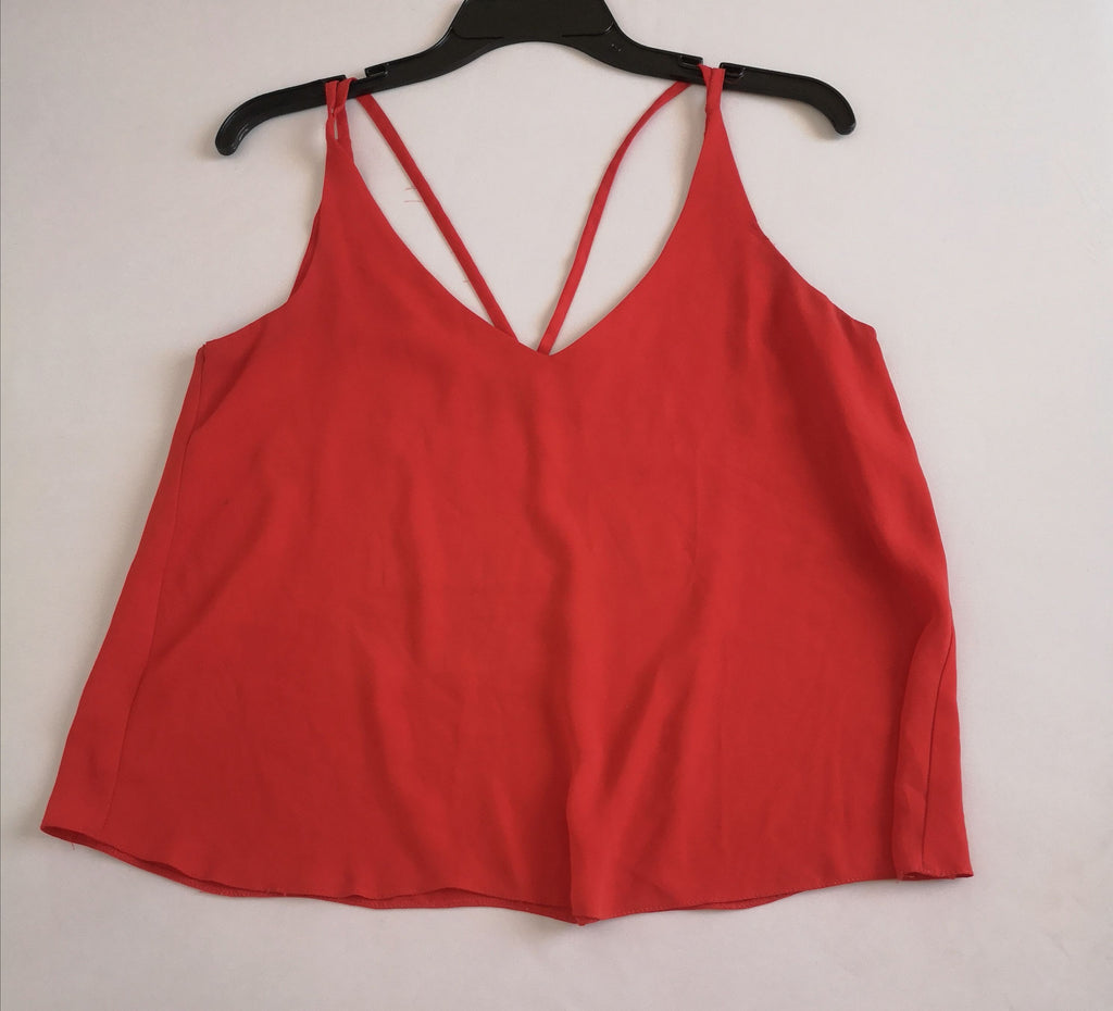 Falda a la rodilla con blusa de tirantes ❤️