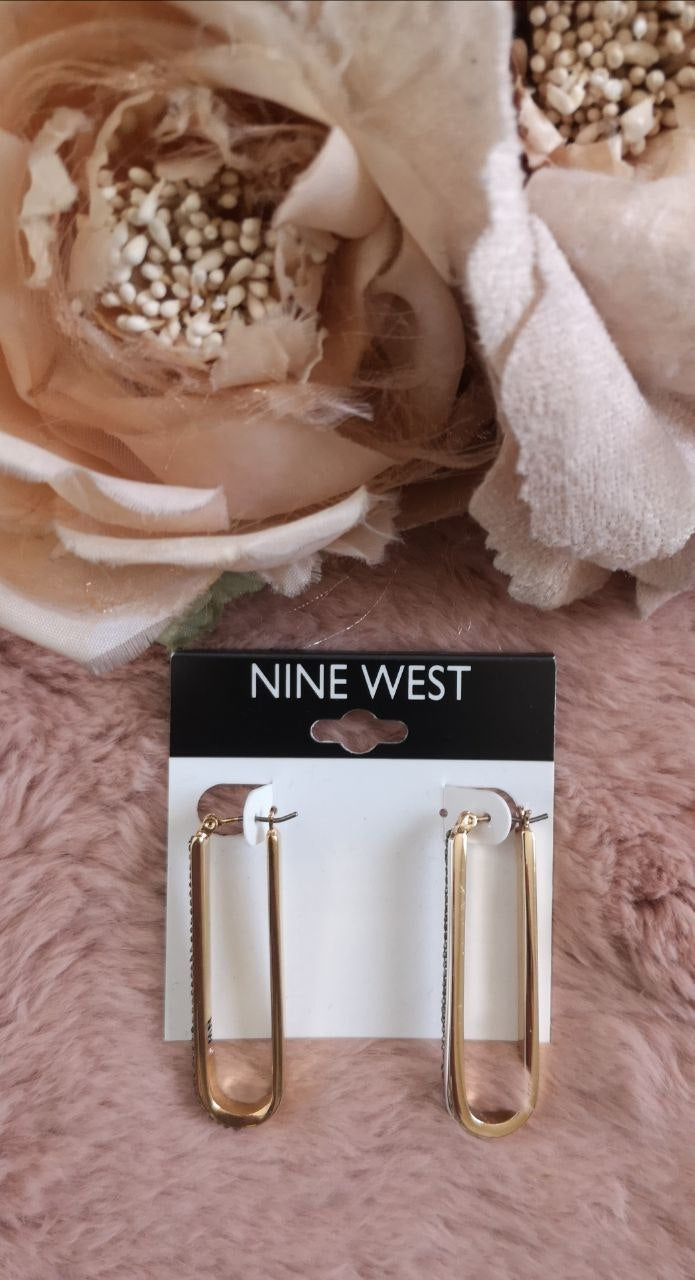 Aretes nine west