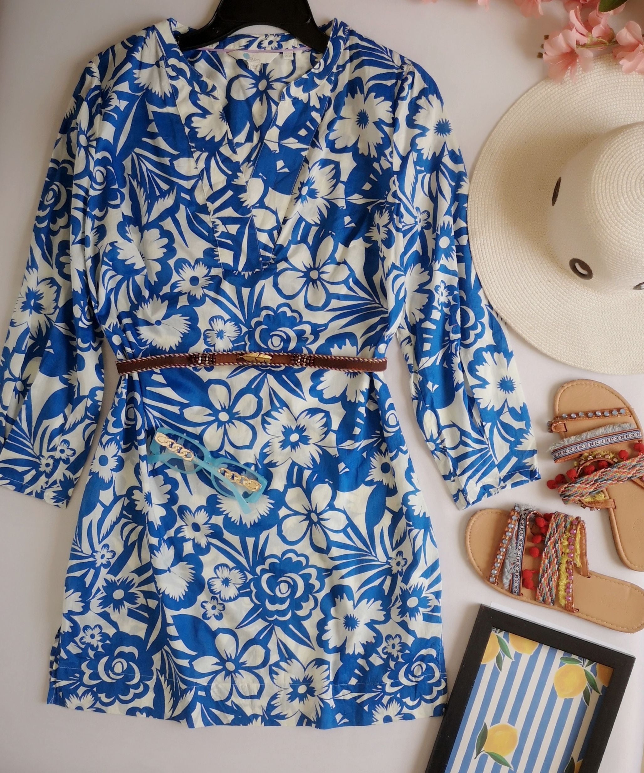 Vestido corto de algodón incluye cincho