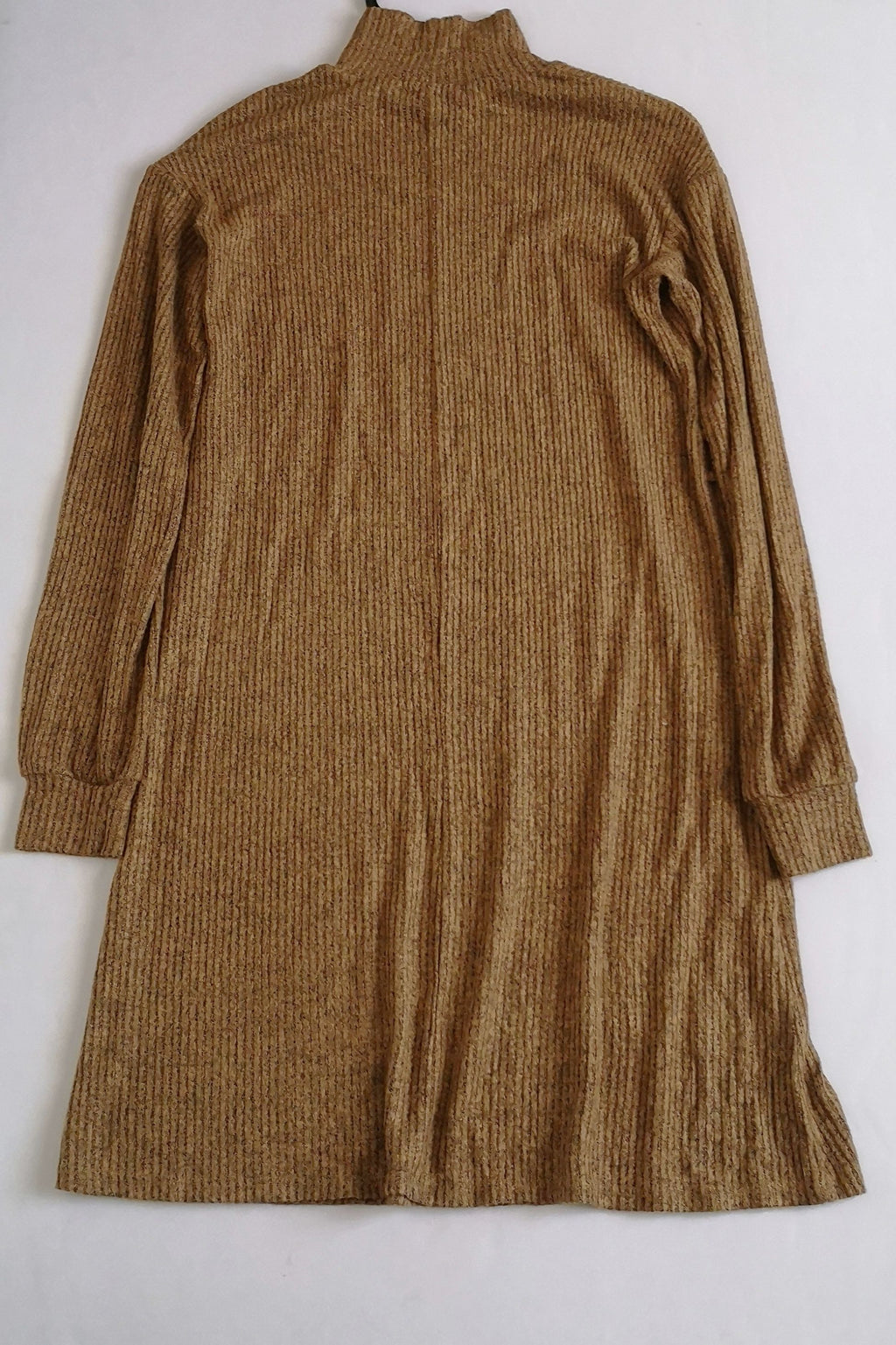 Vestido cuello cerrado incluye cincho