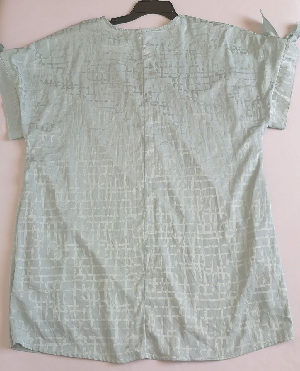 Vestido tipo seda con bolsas a los lados