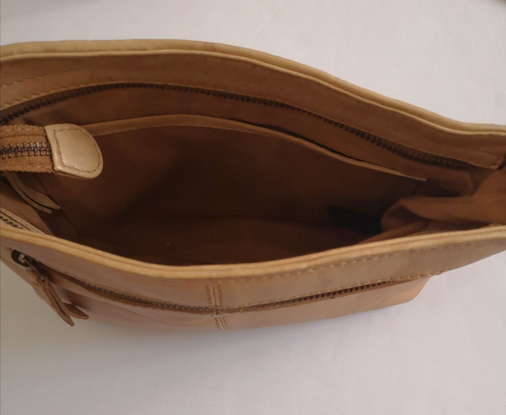 Cartera de cuero tipo bandolera