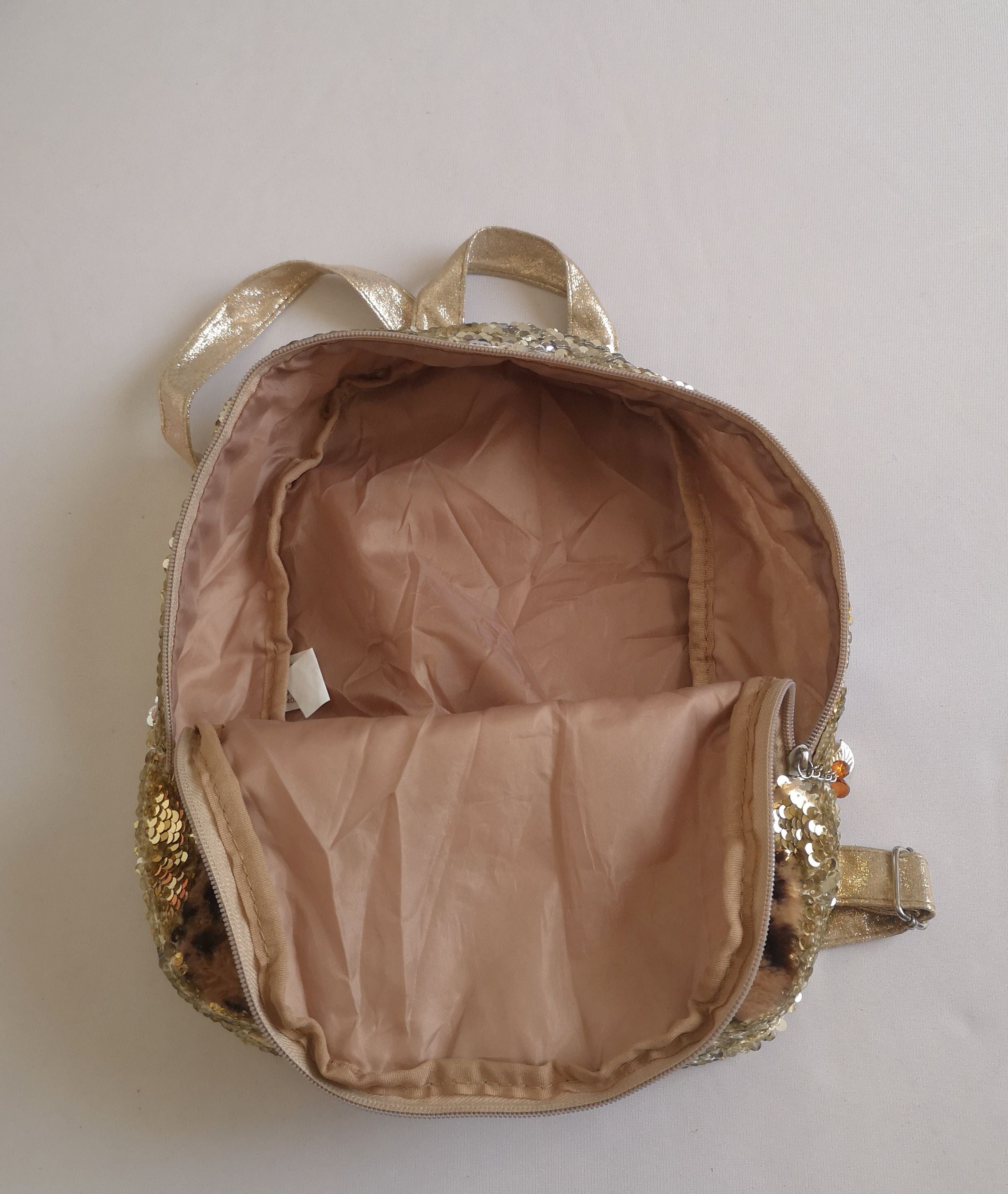 Cartera tipo mochila con lentejuelas