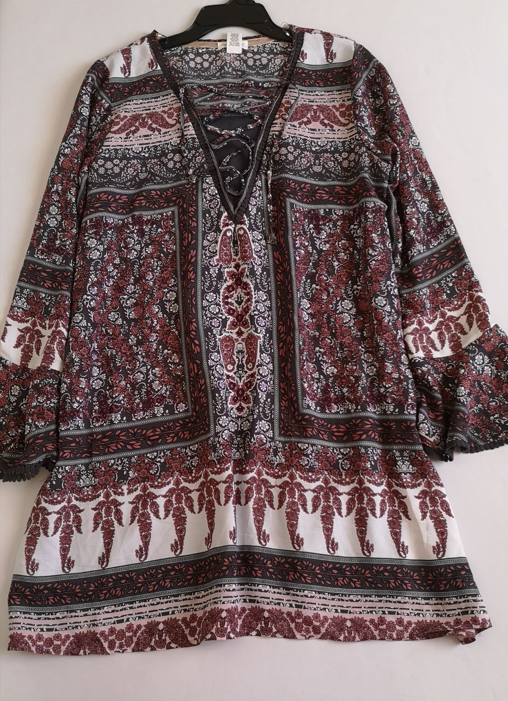 Vestido con cintas adelante