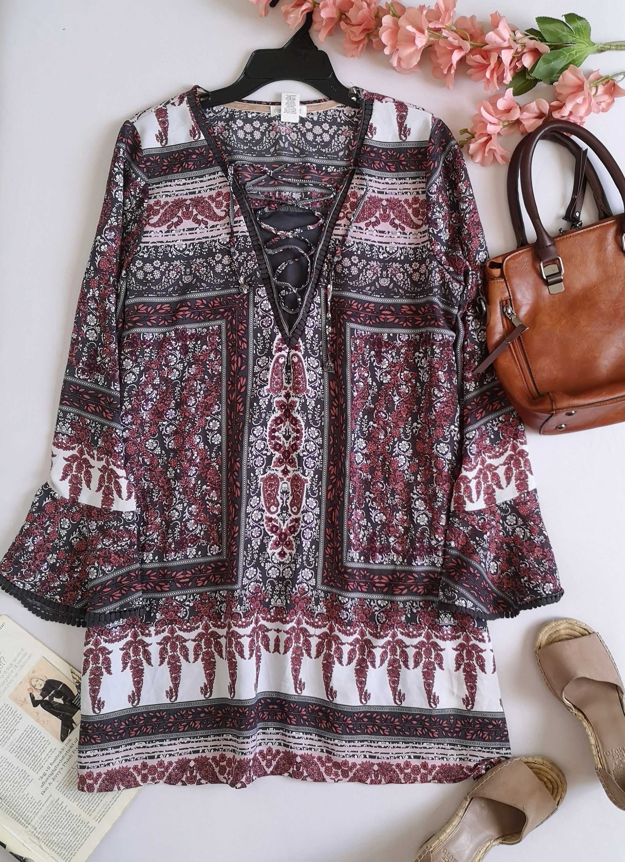 Vestido con cintas adelante