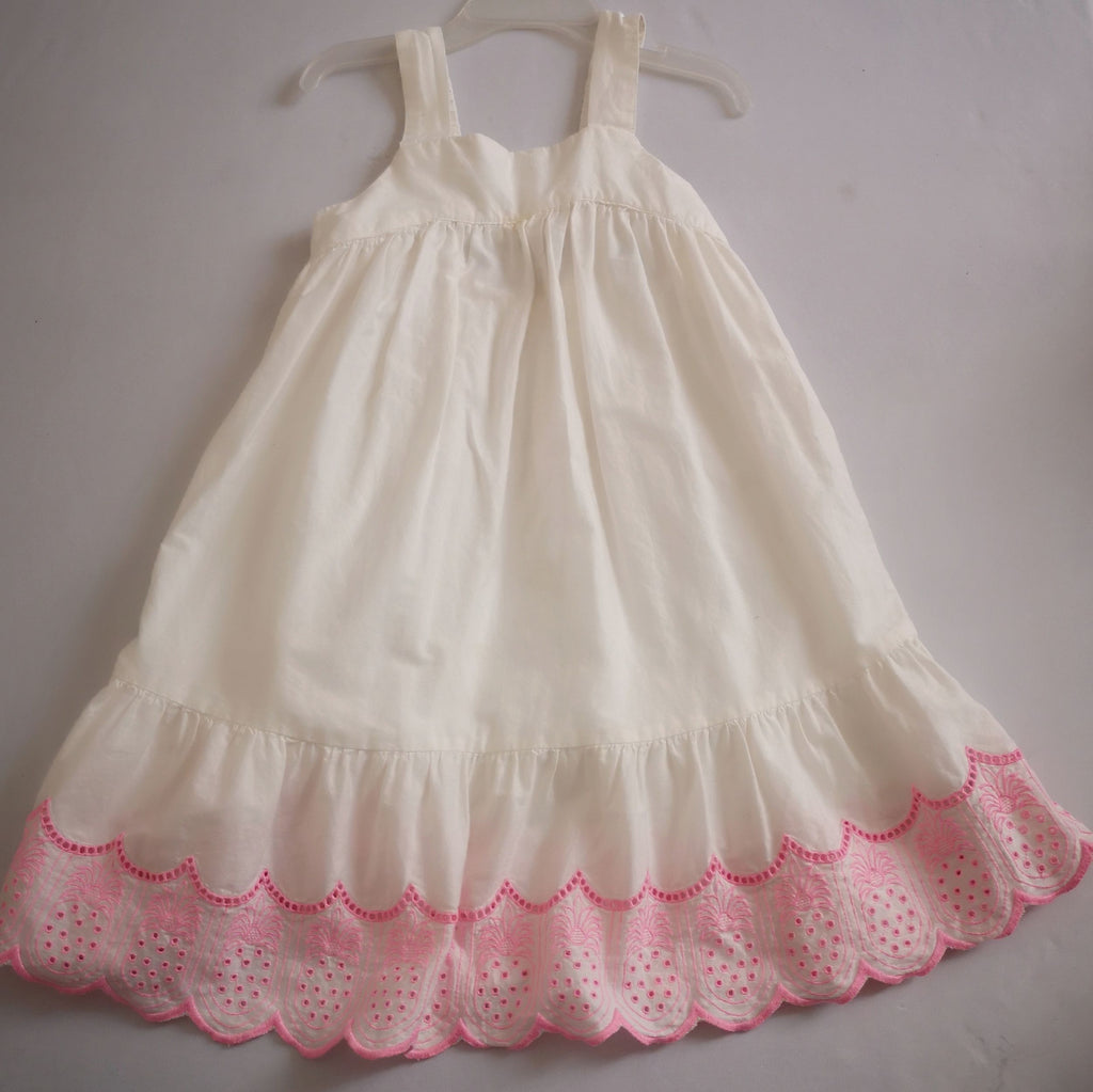 Vestido bordado de abajo ❤️