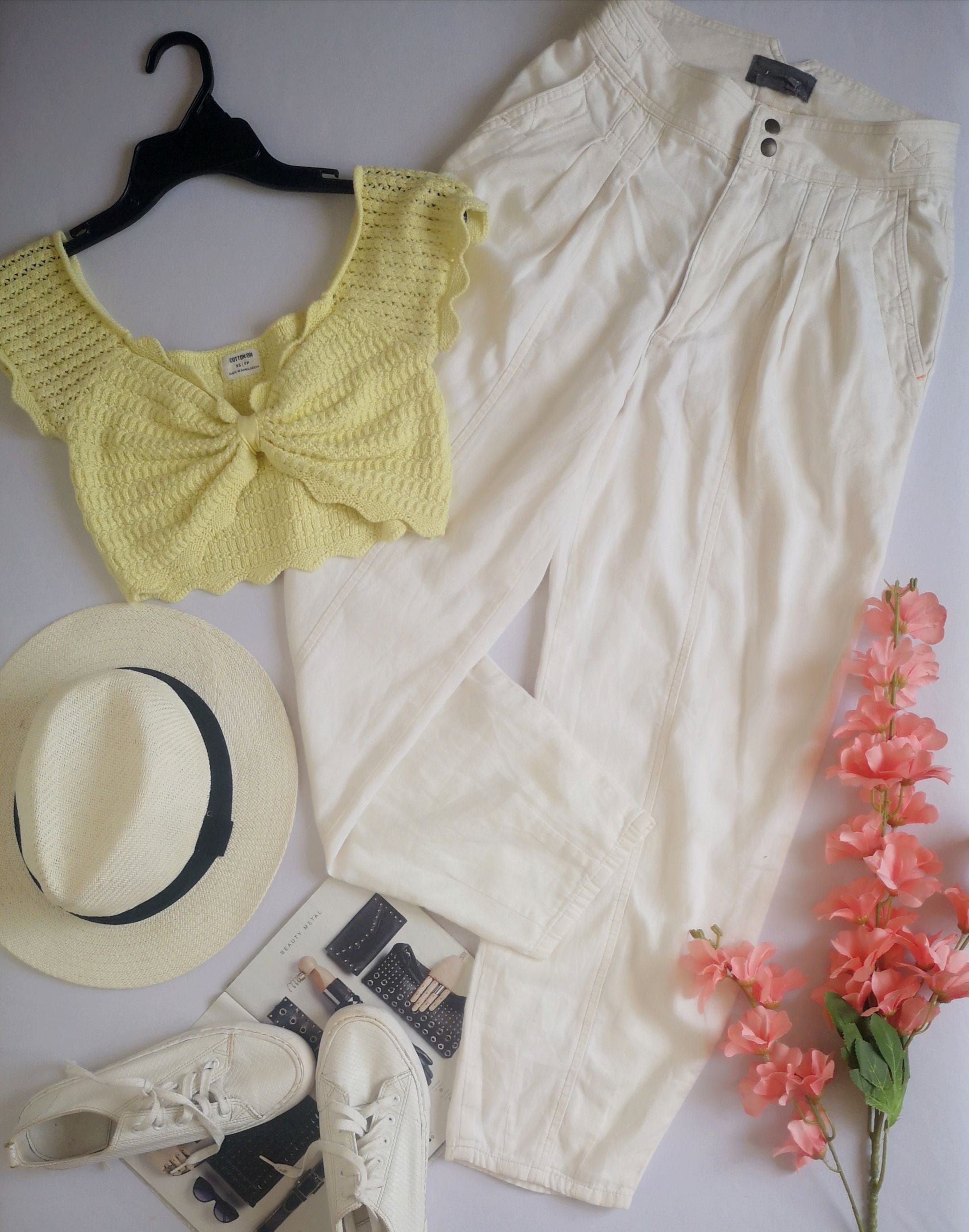 Pantalón slouchy cintura alta y crop top tejido