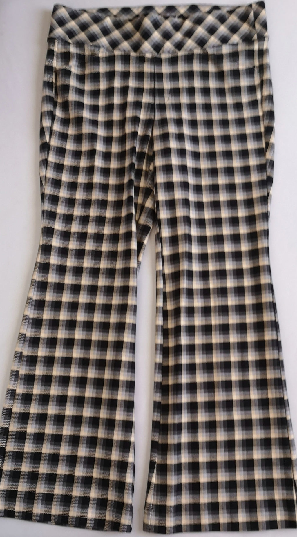 Pantalón campana y blusa con botones a un lado 💙
