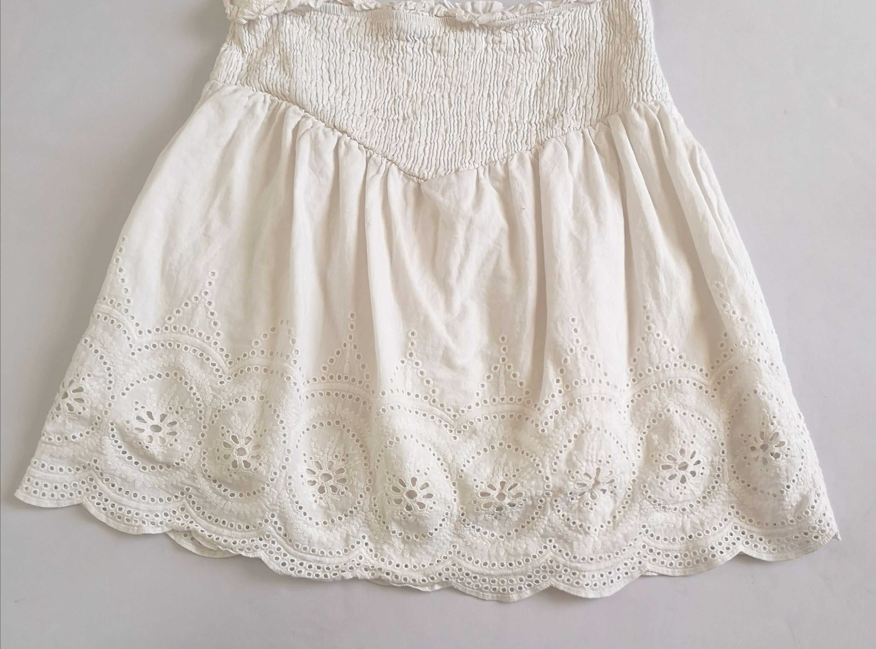 Blusa tela suave y falda bordada de abajo ❤️
