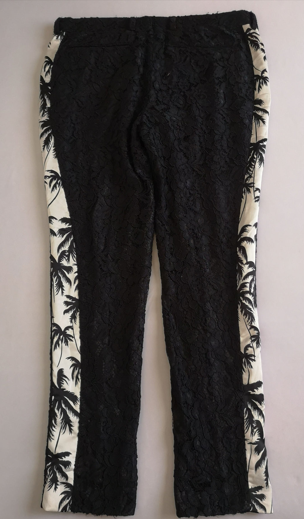 Pantalón de encaje y blusa tipo boho