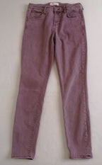 Jeans Gisele con blusa cuello en V