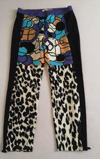 Blusa larga y pantalón con zippers abajo
