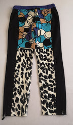 Blusa larga y pantalón con zippers abajo