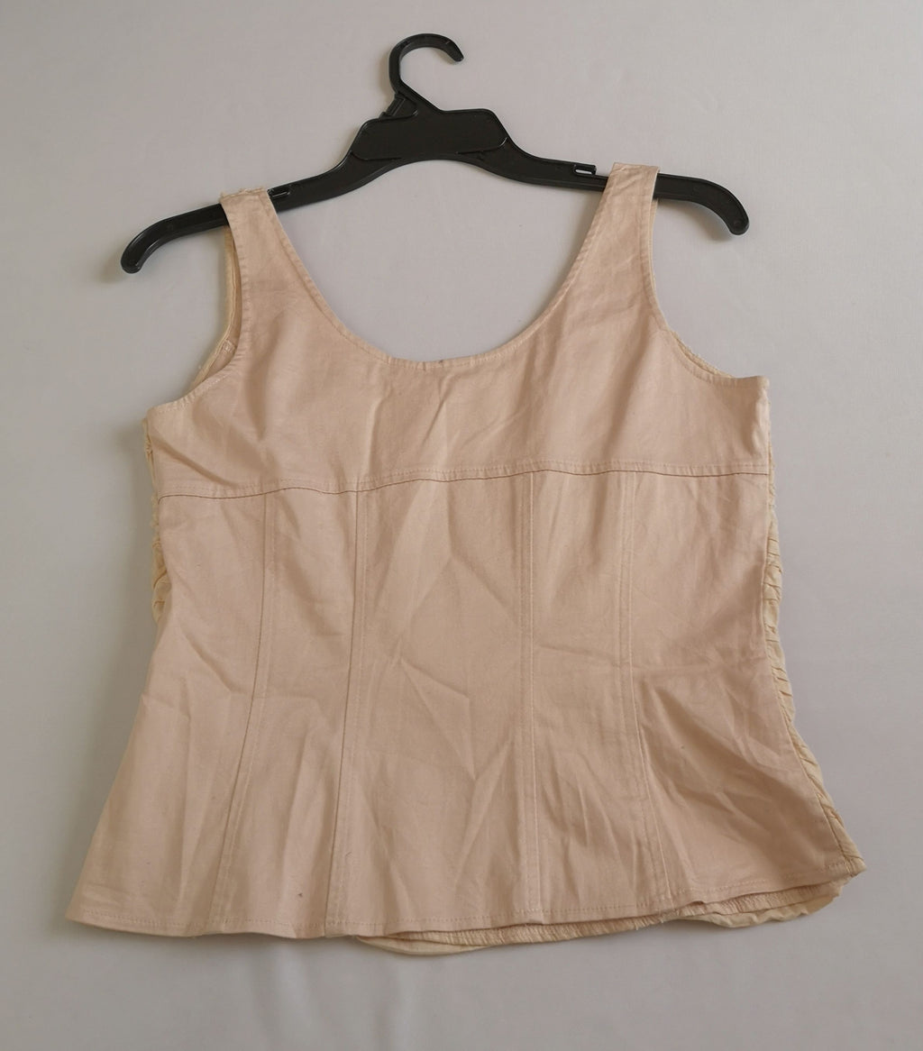 Falda de organza y blusa con zipper a un lado