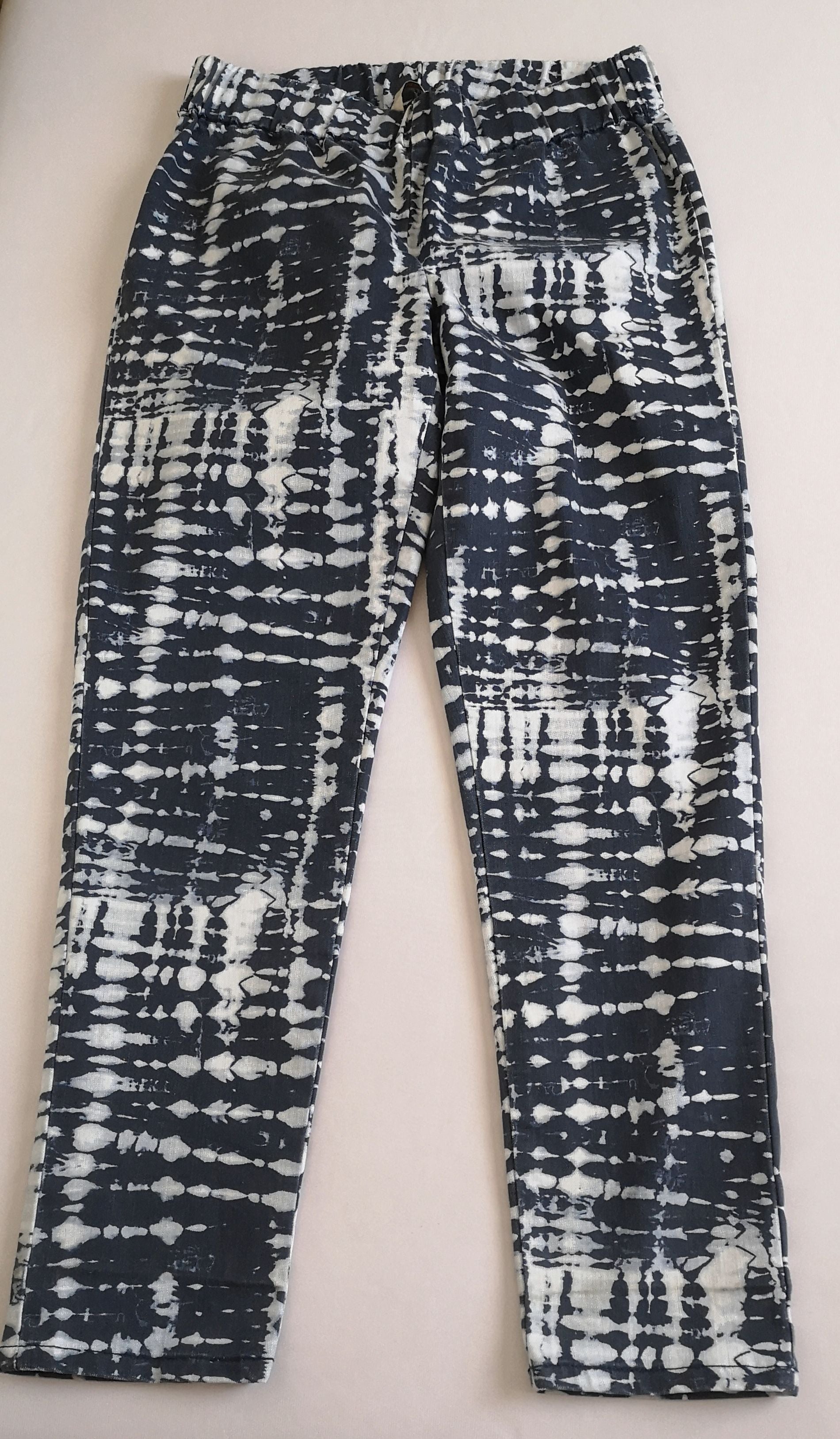 Pantalón strech y blusa tejida