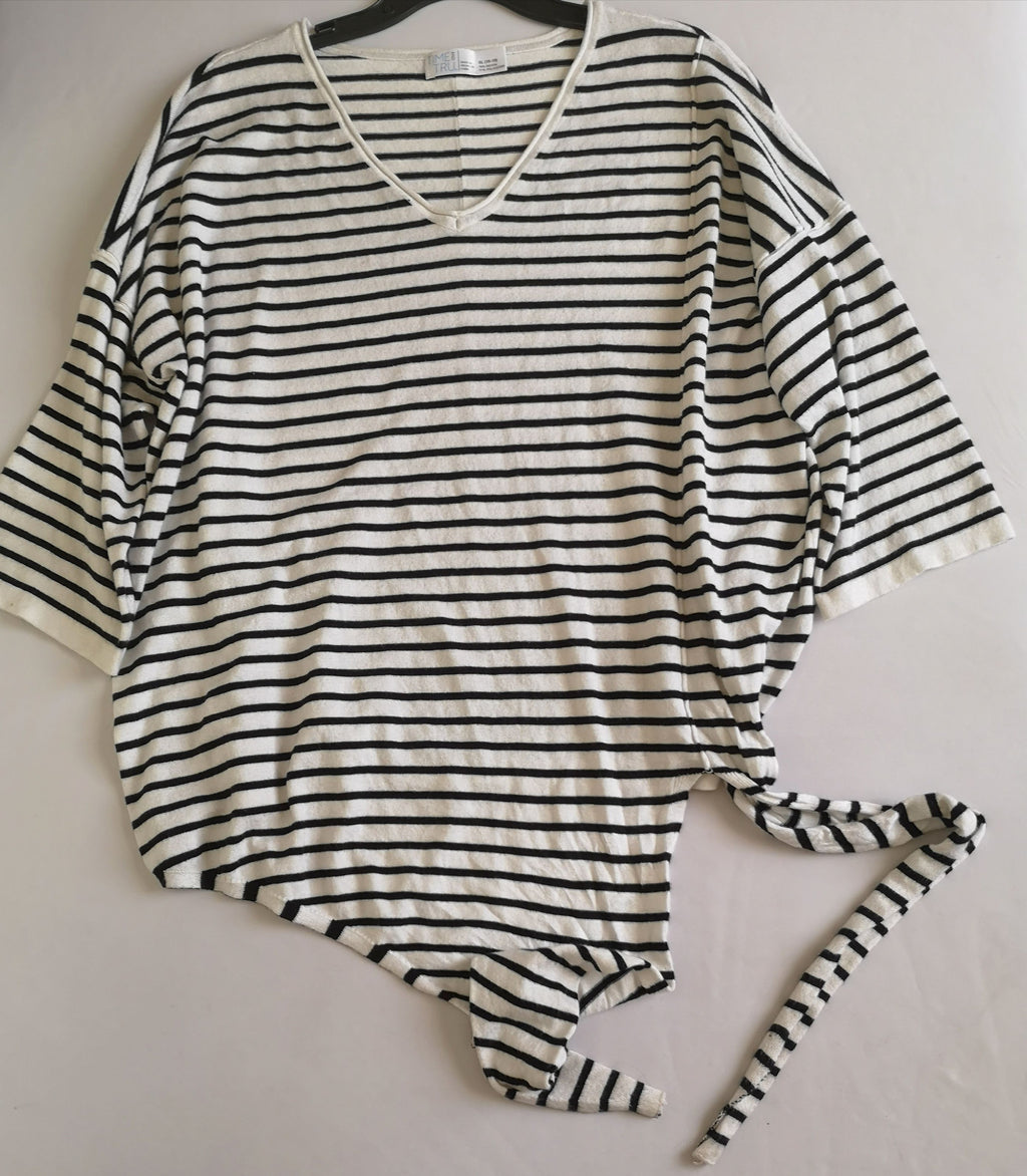 Blusa con nudo