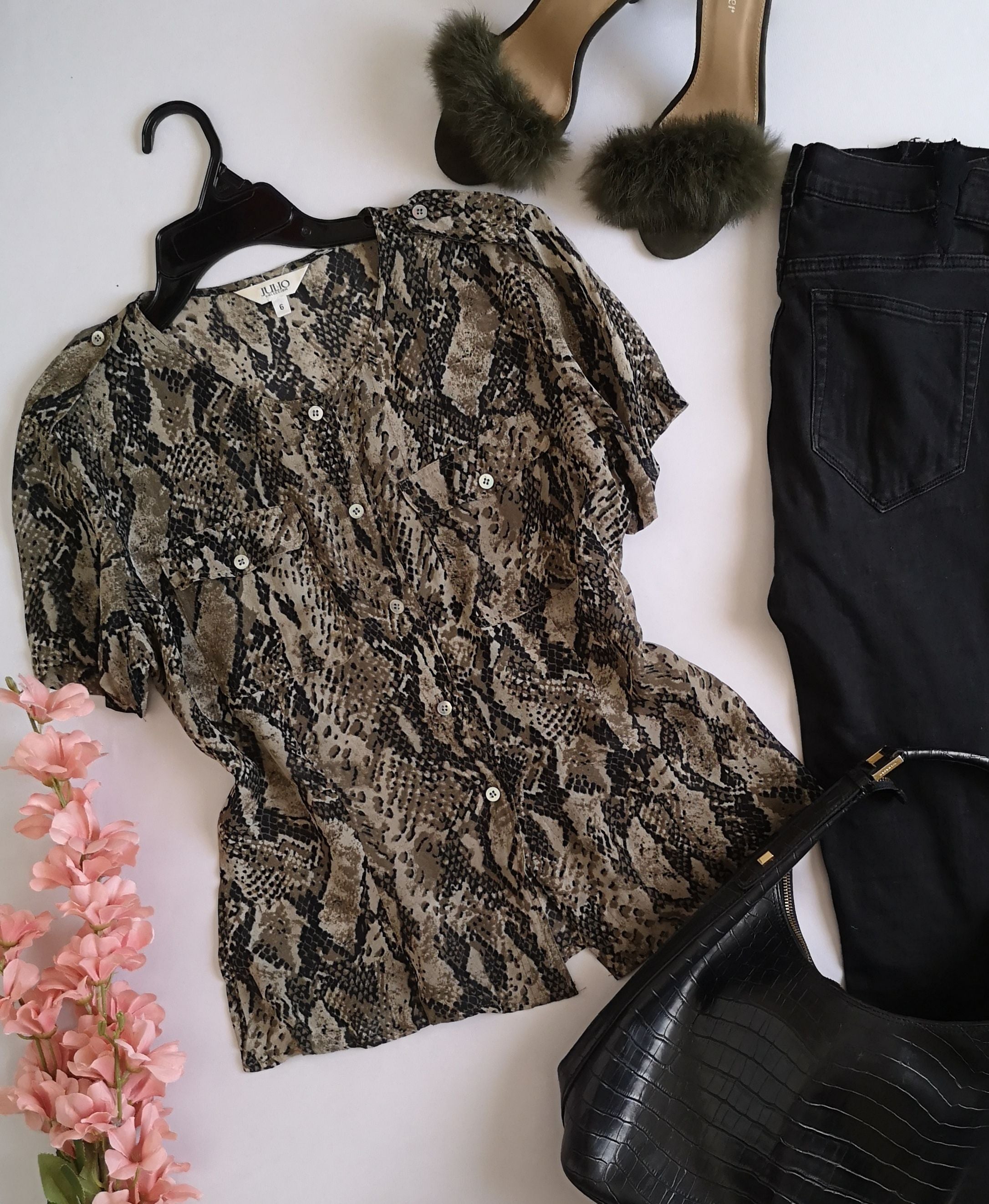 Blusa con bolsas adelante ⚓