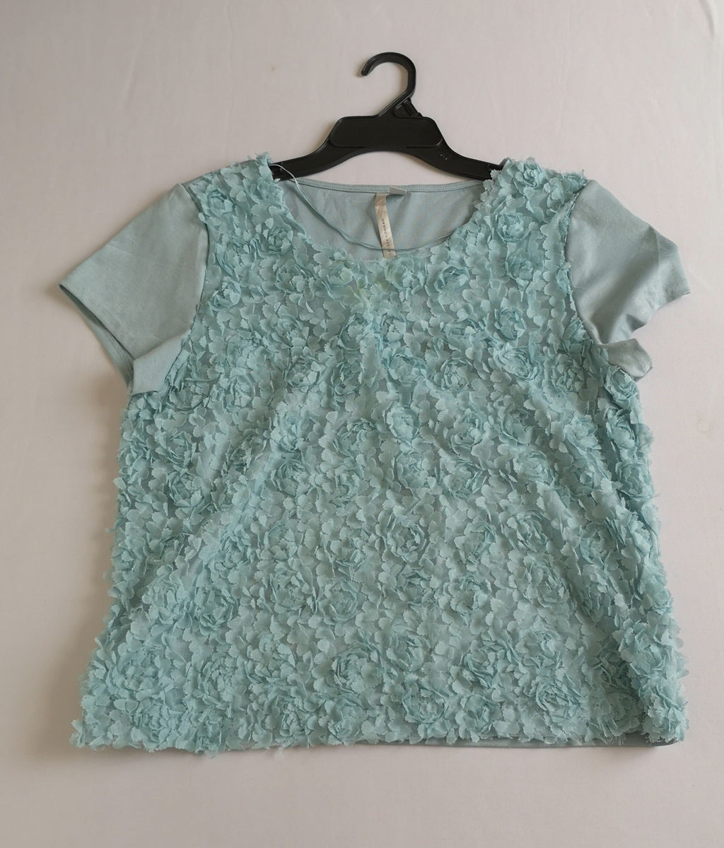 Falda a la rodilla y blusa manga corta ❤️