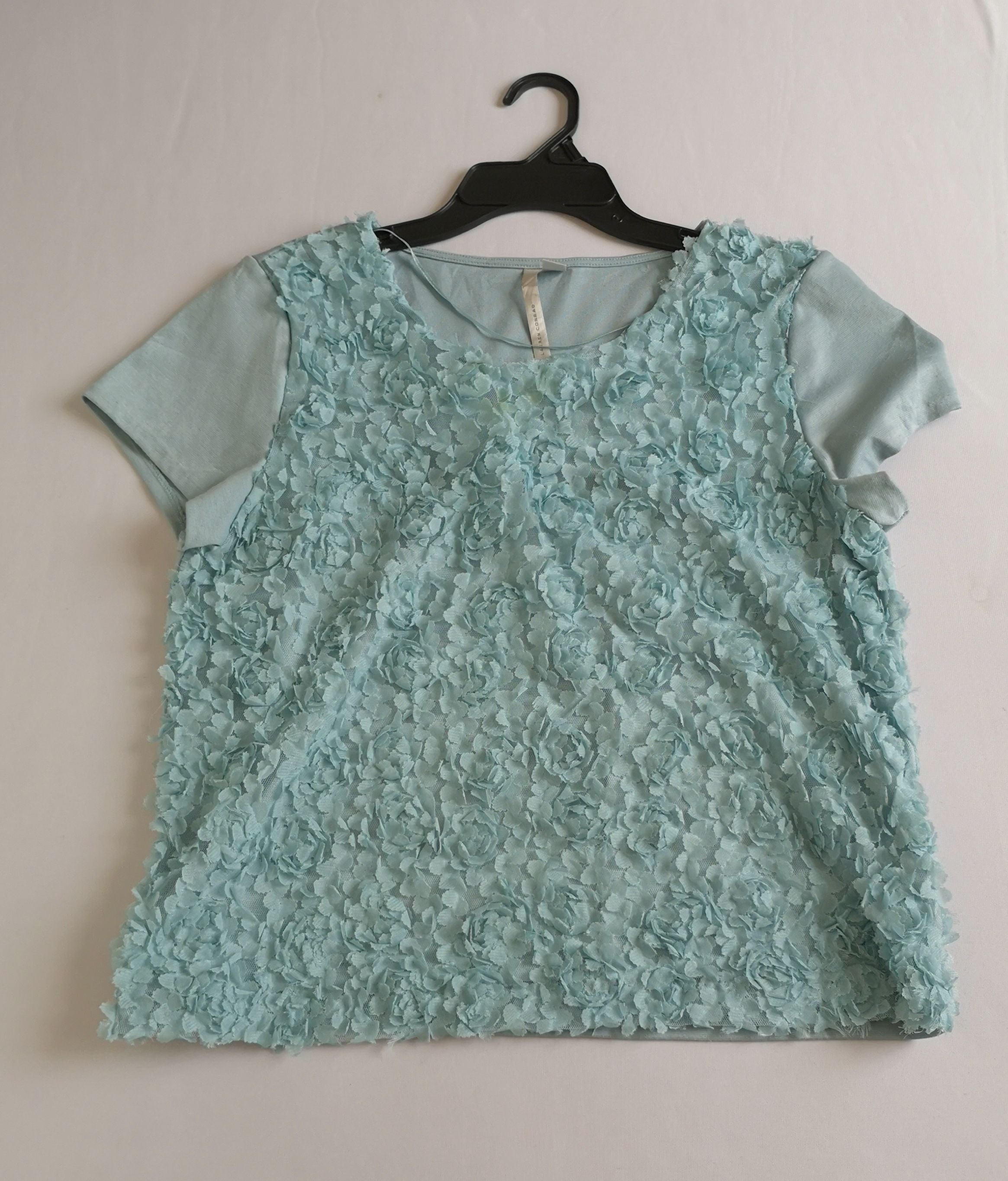 Falda a la rodilla y blusa manga corta ❤️
